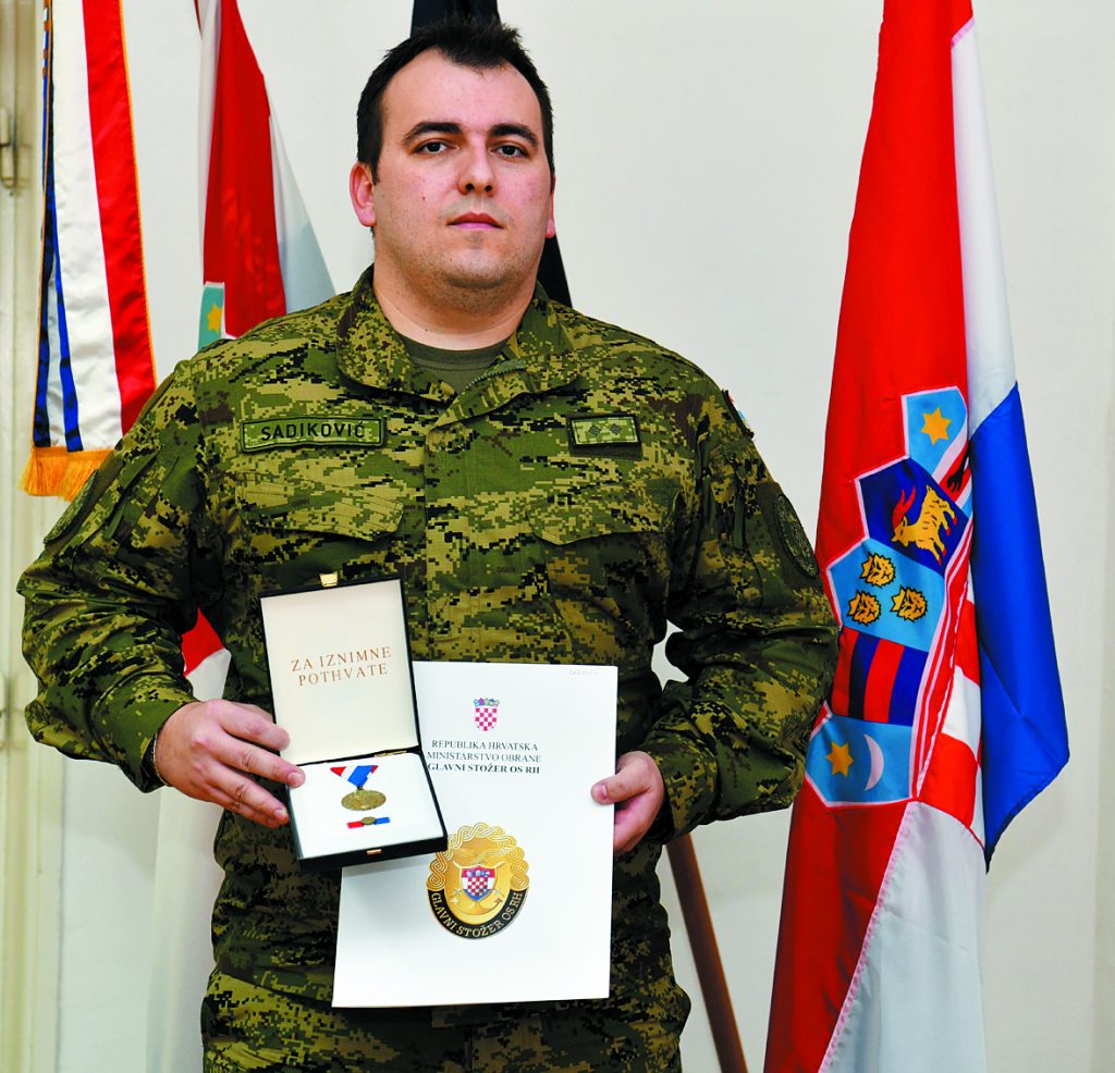 Daring gesture of the Best Enlisted Soldier couple Hrvatski vojnik