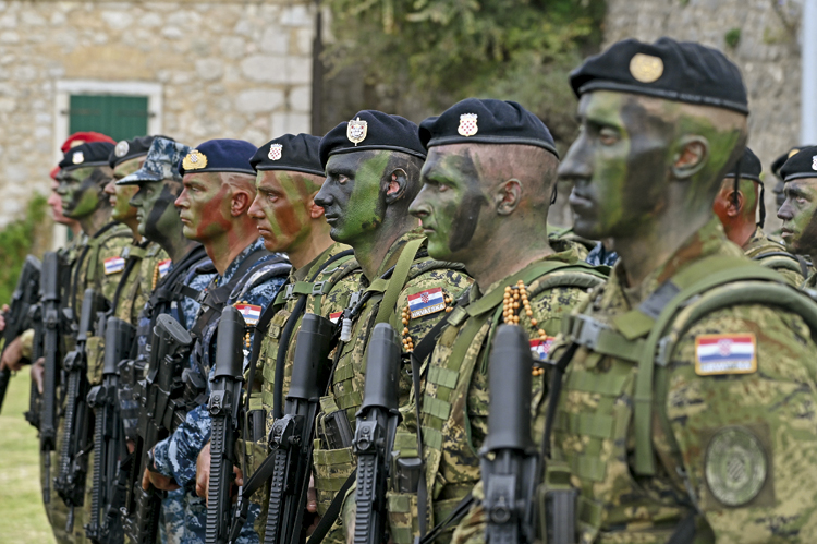 Uspješno Položen Završni Test - Hrvatski Vojnik